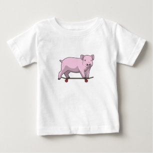 Camiseta Para Bebê Porco como skater com skate