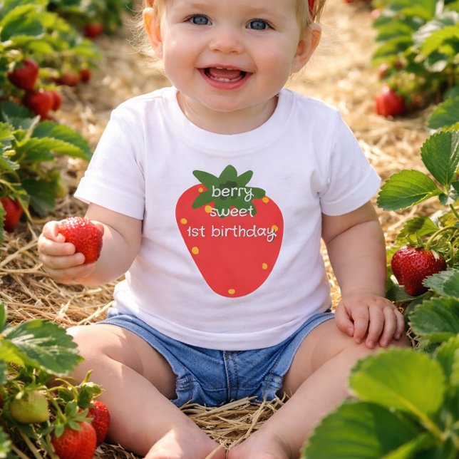 Camiseta Para Bebê Primeiro Aniversário de Berry (Criador carregado)