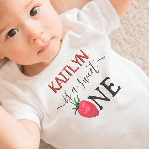 Camiseta Para Bebê Primeiro aniversario de morango doce