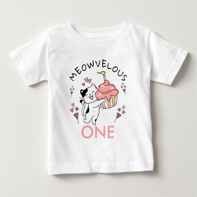 Camiseta Para Bebê Primeiro aniversario de tema Um Gato Meowvelso (Frente)