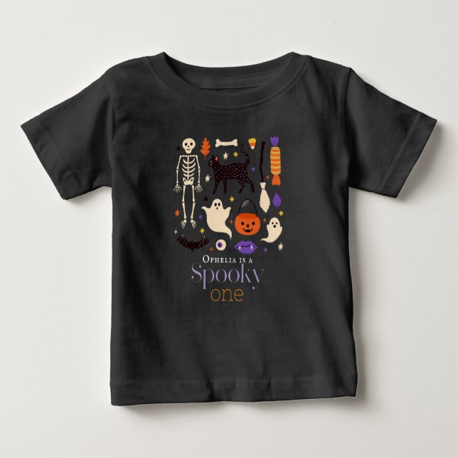 Camiseta Para Bebê Primeiro aniversario Preto Spooky One Halloween (Frente)