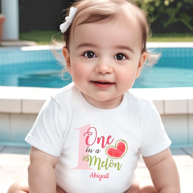 Camiseta Para Bebê primeiro aniversario Rapariga Um Em Nome De Melão (1st Birthday Girl One In A Melon Name Baby T-Shirt)