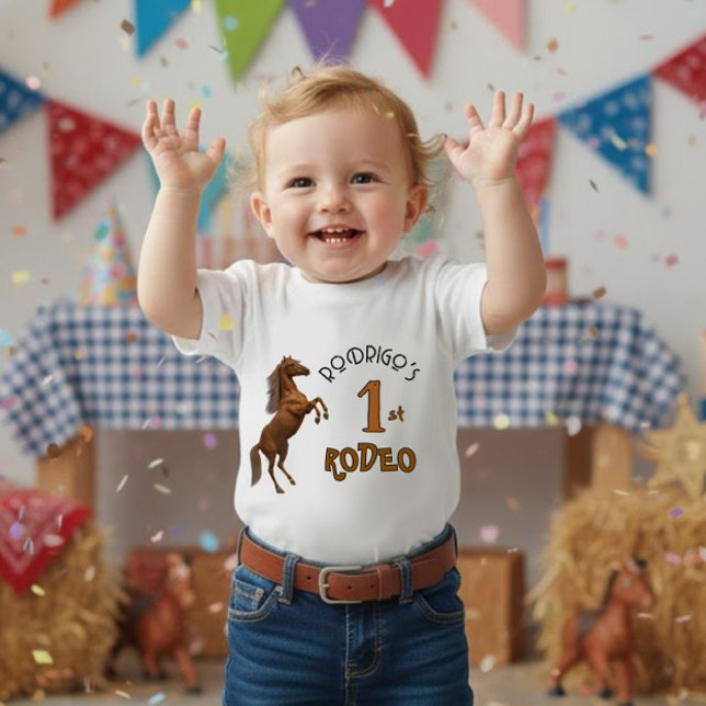 Camiseta Para Bebê Primeiro Rodeio (Criador carregado)
