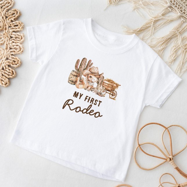 Camiseta Para Bebê Primeiro Rodeio de Aniversário de Cowboy Country (Criador carregado)