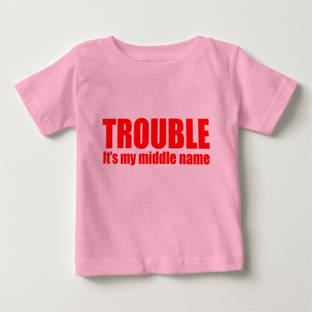 Camiseta Para Bebê Problema - É o meu nome do meio (vermelho) (Frente)