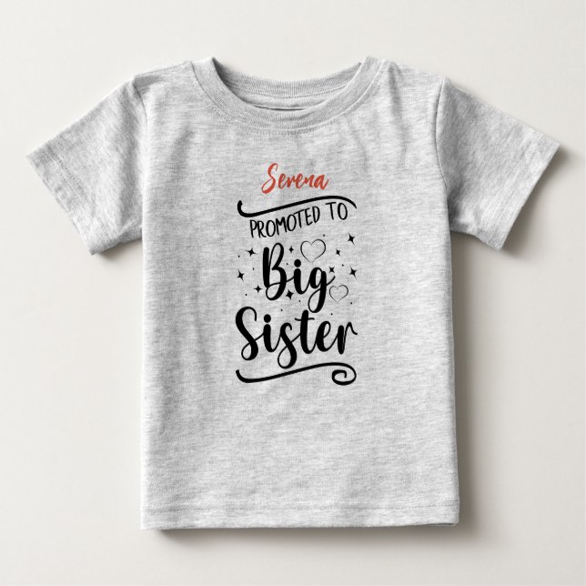 Camiseta Para Bebê Promovido à Irmã BIG. Nome editável (Frente)