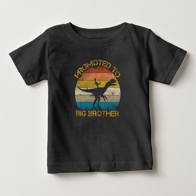 Camiseta Para Bebê Promovido à safra do dinossauro do irmão mais velh (Frente)