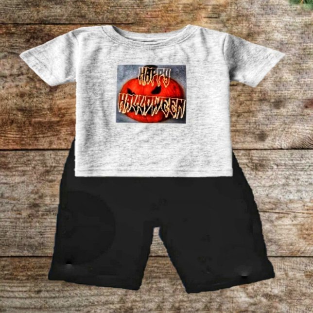 Camiseta Para Bebê Pumpkin Grin (Check out this cute Pumpkin Grin Toddler's T-Shirt, in time for Halloween!)