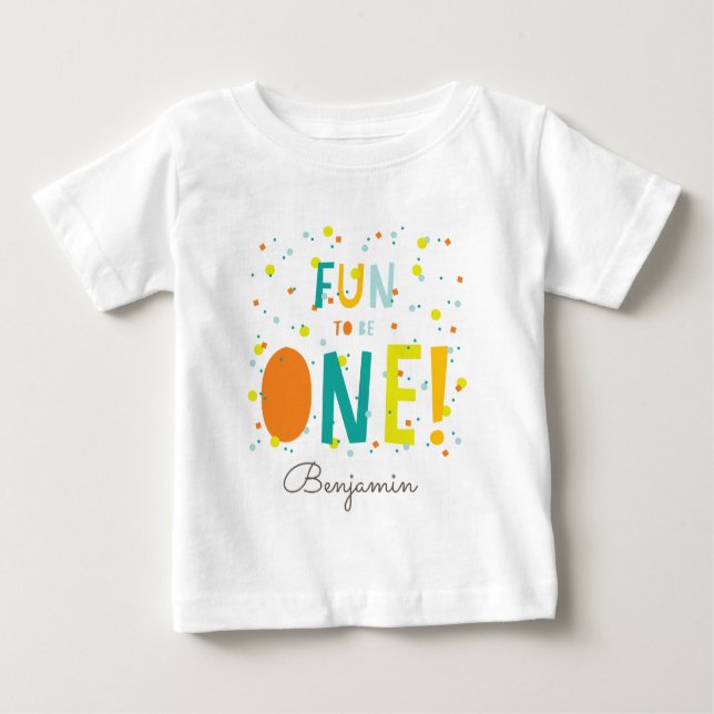 Camiseta Para Bebê Que Divertido Ser Uma Festa De primeiro aniversari (Frente)