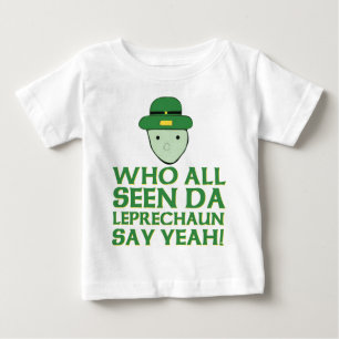Camiseta Para Bebê Quem todo o Leprechaun visto da Dinamarca diz yeah