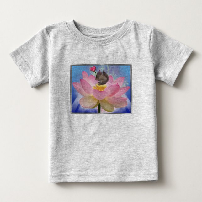 Camiseta Para Bebê Querido Esquilo Bebê com Coração Doce (Frente)