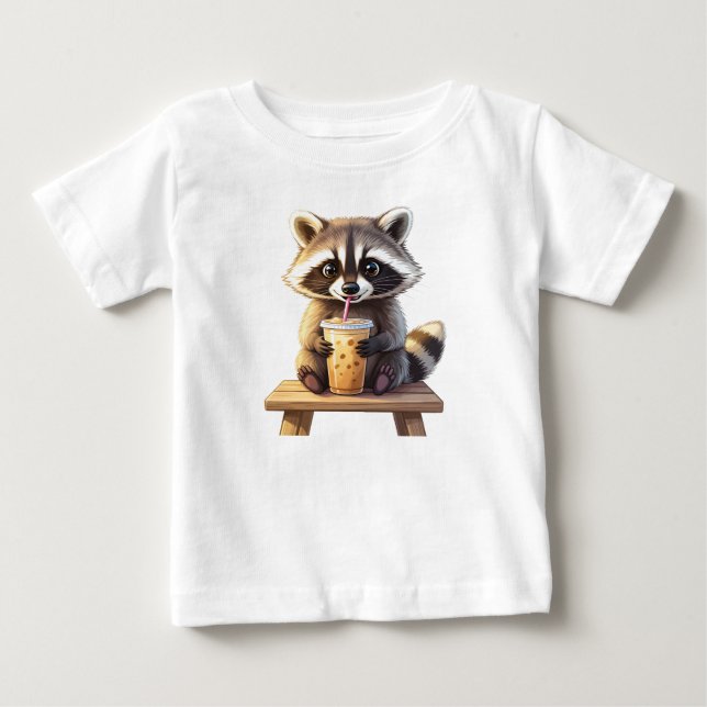 Camiseta Para Bebê Raccoon Drinking Iced Coffee (Frente)