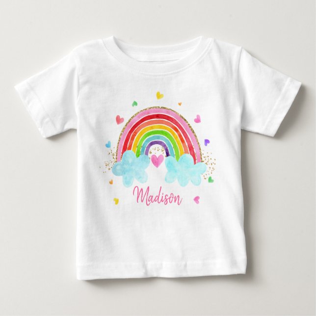 Camiseta Para Bebê Rainbow Cloud Hearts Pink Dourado Birthday (Frente)