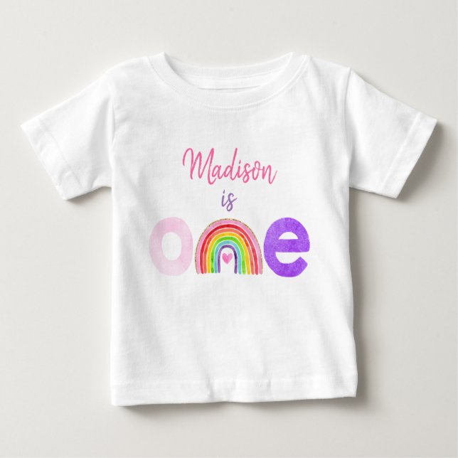 Camiseta Para Bebê Rainbow Cloud Hearts Pink Dourado Primeiro Anivers (Frente)
