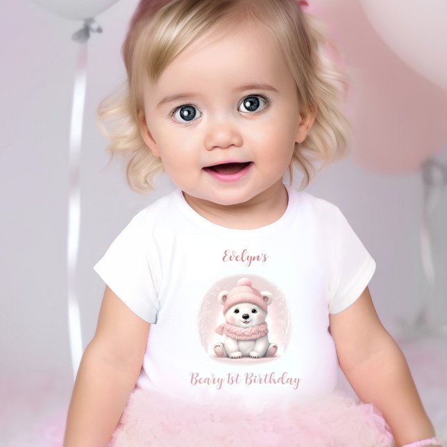 Camiseta Para Bebê Rapariga Polar Rosa-primeiro aniversario-Beterraba (Winter Beary 1st Birthday Pink Polar Bear Girl Baby T-Shirt)