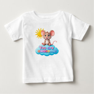 Camiseta Para Bebê Rato de desenho animado adorável sentado em uma nu