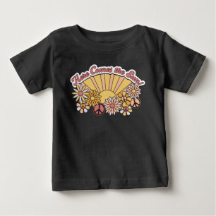 Camiseta Para Bebê Retro Groovy   Aqui vem o gráfico da vindima solar