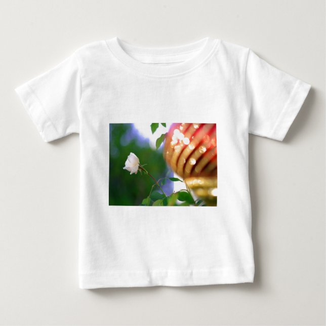 Camiseta Para Bebê Rosa de Natal Branco (Frente)