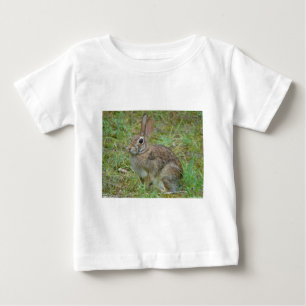 Camiseta Para Bebê Roupa e presentes no cotovelo oriental do Coelho S