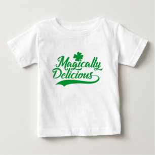 Camiseta Para Bebê Rua magicamente deliciosa. Dia de Patrick