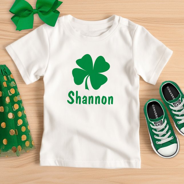 Camiseta Para Bebê Rua. Nome Personalizado do Shamrock Verde Dia de P (Criador carregado)