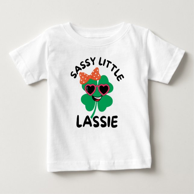 Camiseta Para Bebê Sassy Little Lassie: Ruas. Crianças do Dia de Patr (Frente)