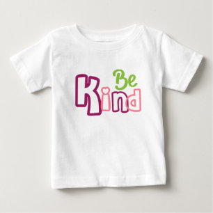 Camiseta Para Bebê Seja gentil com tipografia cardíaca