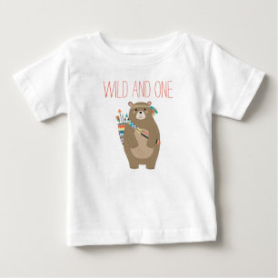 Camiseta Para Bebê Selvagem e um t-shirt
