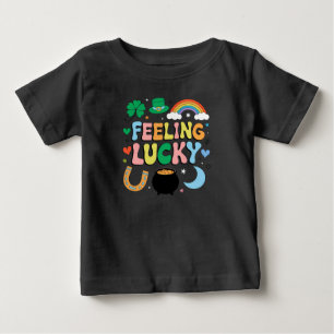 Camiseta Para Bebê Sentindo-se Sortudo Dia de São Patrício Amuleto Tr