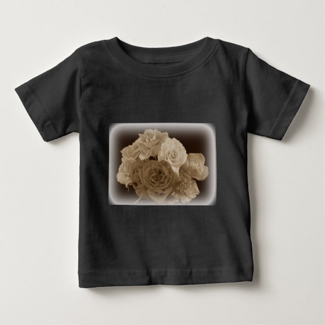 Camiseta Para Bebê Sepia Rose Bouquet (Frente)