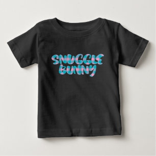 Camiseta Para Bebê Snuggle Bunny Rosa Texto Azul Fofo