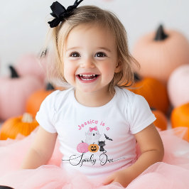 Camiseta Para Bebê Spooky One Halloween Birtdhay - Pequeno Boo Rosa