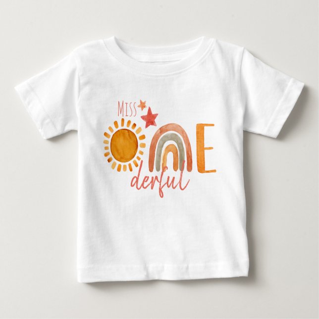 Camiseta Para Bebê Srta. OnemagnificFirst Birthday Rainbow e Sun (Frente)