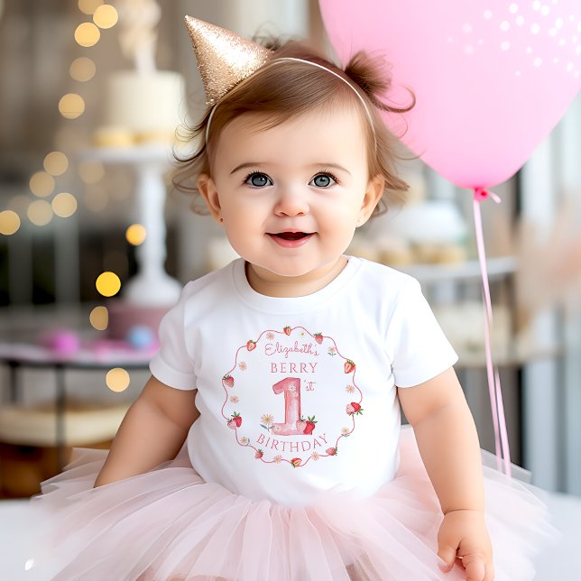 Camiseta Para Bebê Strawberry Berry First Birday Baby (Criador carregado)