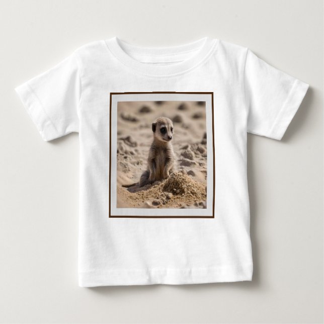 Camiseta Para Bebê "Sunny Days: Baby Meerkat's Beach Adventure" (Frente)