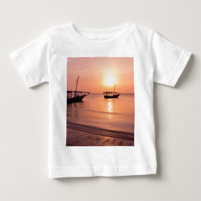 Camiseta Para Bebê Sunset em Zanzibar (Frente)