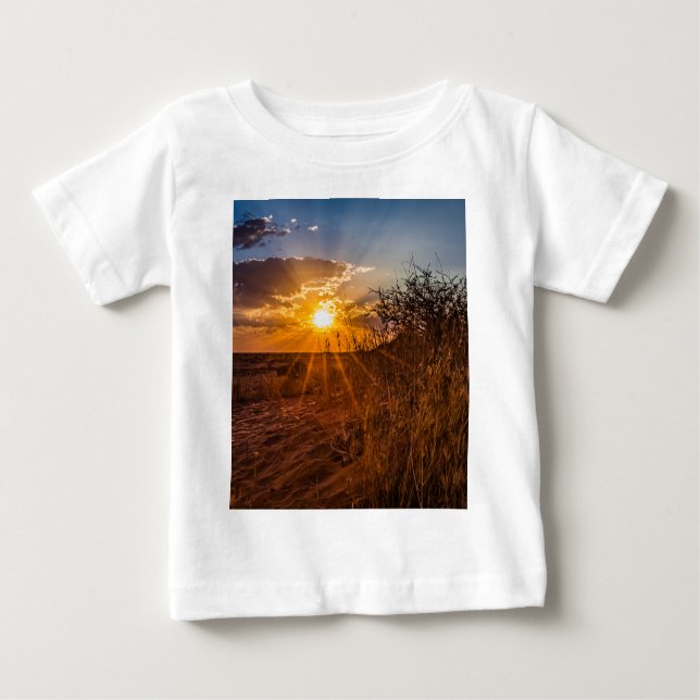 Camiseta Para Bebê Sunset no deserto de Kalahari, Namíbia (Frente)