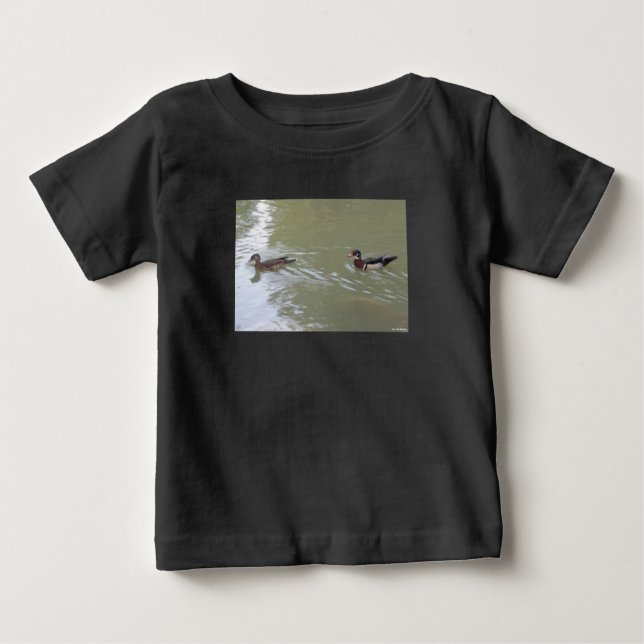 Camiseta Para Bebê Swimming Ducks (Frente)