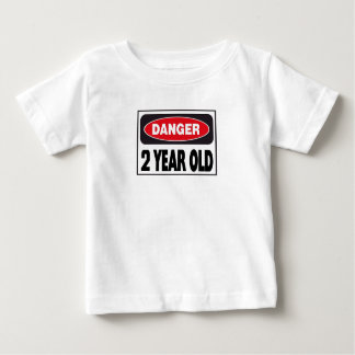 Camiseta Para Bebê T-shirt da criança de dois anos do perigo