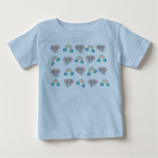 Camiseta Para Bebê T-shirt para criança com uma adorável design.