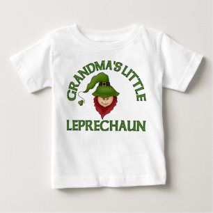 Camiseta Para Bebê T-shirt pequeno do Leprechaun da avó