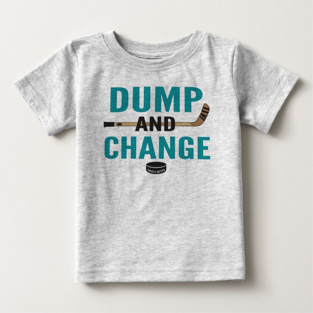 Camiseta Para Bebê Teal Blue Dump and Change Hockey Baby (Frente)