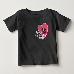 Camiseta Para Bebê Tenho minha avó aqui! Personalizar Foto - Escuro