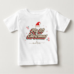 Camiseta Para Bebê Tipografia Retro Groovy 1º Natal Nome da Menina