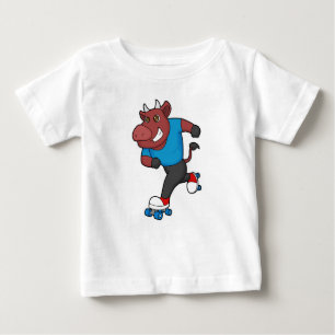 Camiseta Para Bebê Touro em patinagem em linha com skates