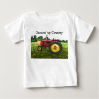 Trator de fazenda vermelho e amarelo