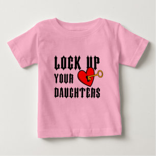 Camiseta Para Bebê Trave acima seu T do bebê do T do bebê das filha