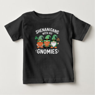 Camiseta Para Bebê Travessuras Com Meus Gnomos Dia de São Patrício Ir