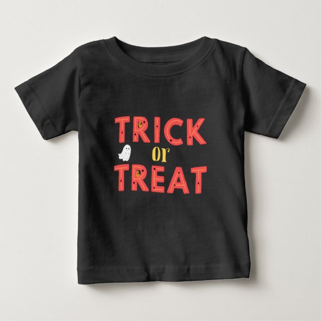 Camiseta Para Bebê Trick Or Treat Bebê Preto (Frente)