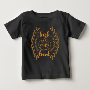 Camiseta Para Bebê Truque ou tratamento no quadro das plantas